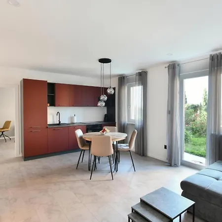 In - Apartman